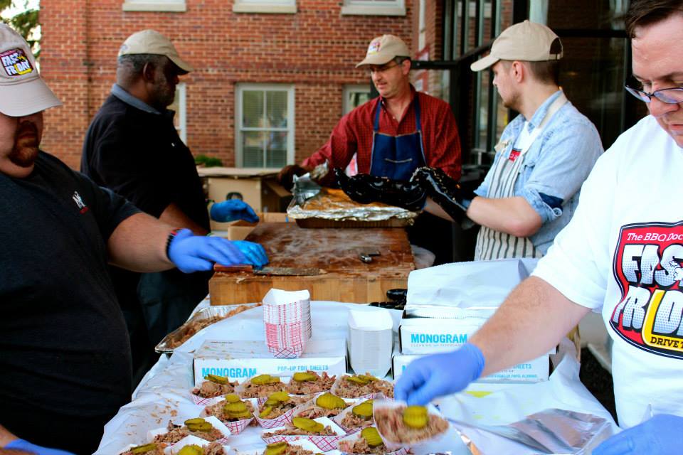 oakwood-bbq-cooks